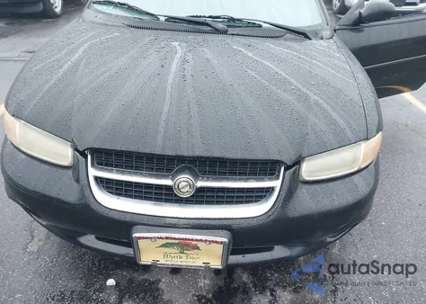 1997 Chrysler Sebring Jxi z USA, uszkodzony, nr VIN 3C3EL55HXVT513229